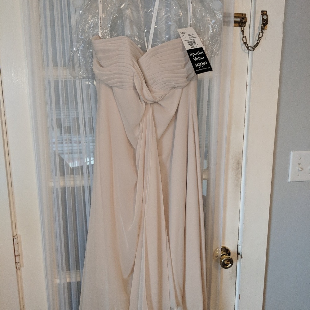 Dress - Picture 2 of 2